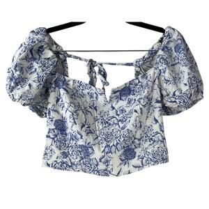 Altar’d State Blue & White Floral Puffed Sleeve Cropped Blouse Regular Size M